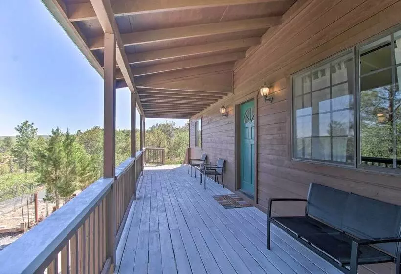 Modern Show Low Retreat W/ Deck & Mtn Views!