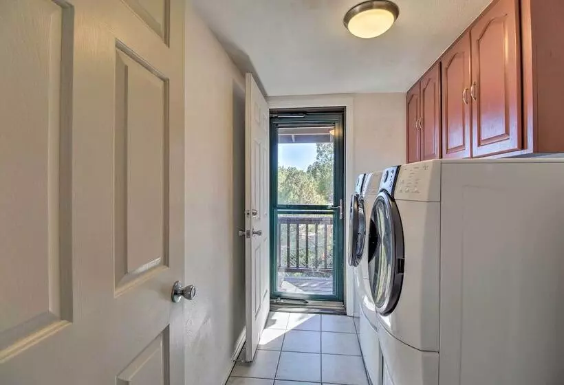 Modern Show Low Retreat W/ Deck & Mtn Views!