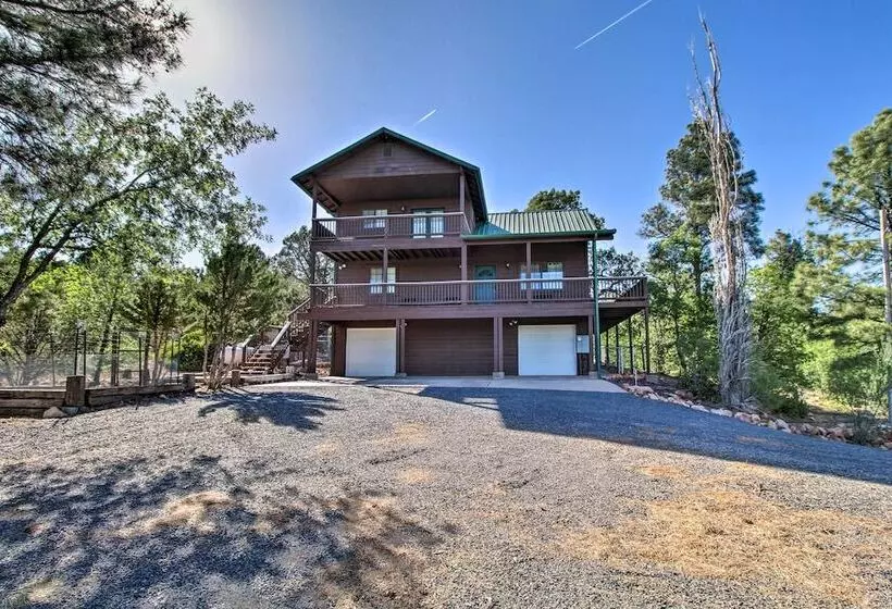 Modern Show Low Retreat W/ Deck & Mtn Views!