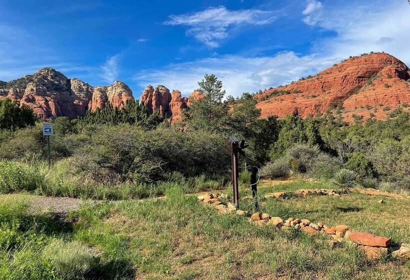 Home Near Amitabha Stupa & Peace Park In Sedona!