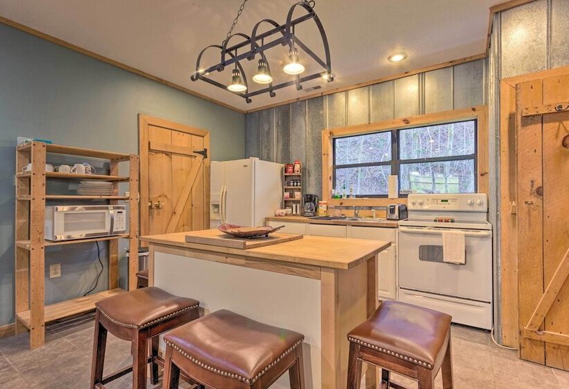Cherokee Nat L Forest Retreat: Renovated Cabin!