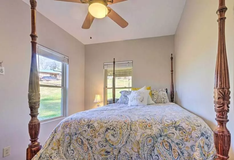 Cherokee Nat L Forest Retreat: Renovated Cabin!