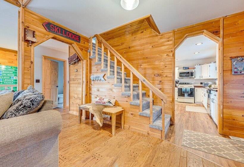 2 Mi To Elk Mountain: Poconos Escape On 11 Acres!