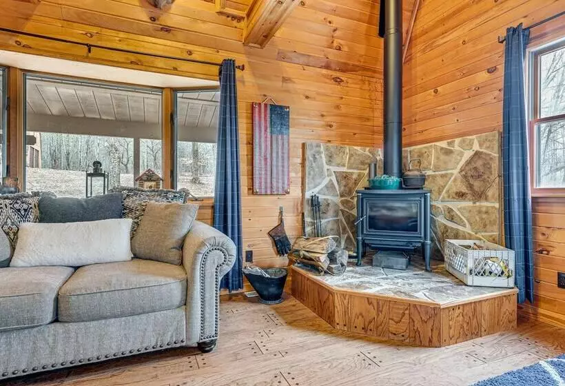 2 Mi To Elk Mountain: Poconos Escape On 11 Acres!