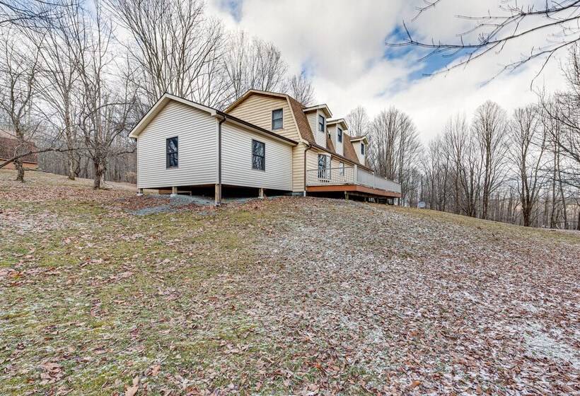 2 Mi To Elk Mountain: Poconos Escape On 11 Acres!