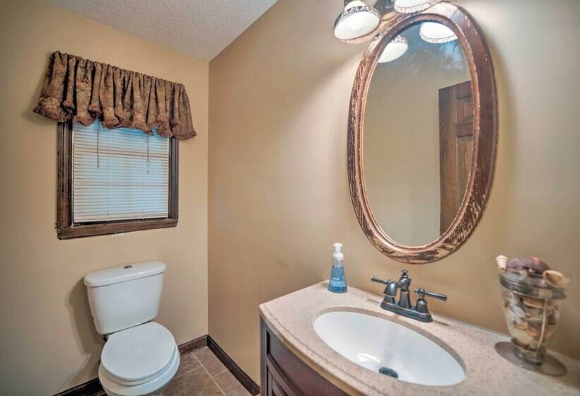 Dayton Home W/ Pool & Deck On 37 Private Acres!