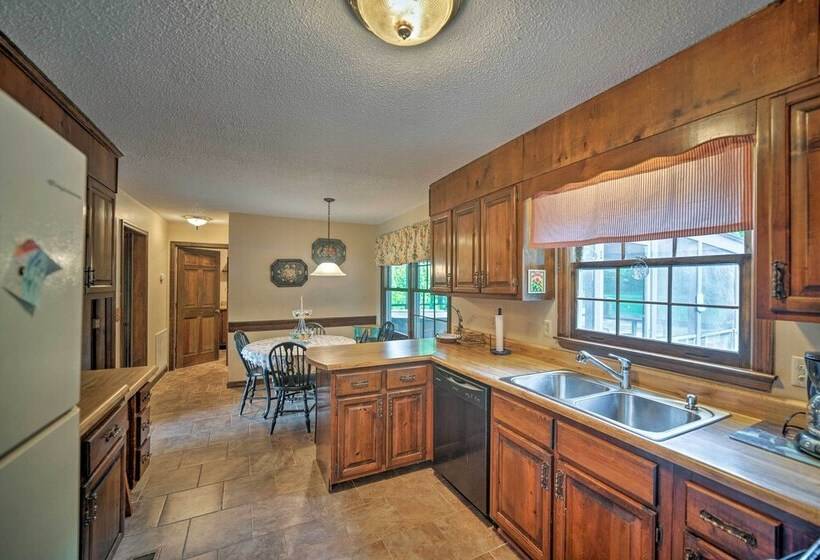 Dayton Home W/ Pool & Deck On 37 Private Acres!