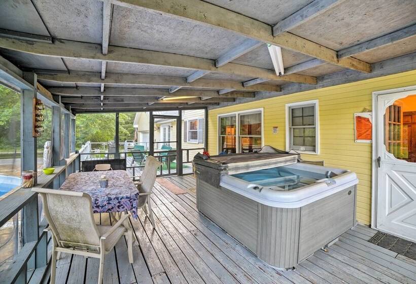 Dayton Home W/ Pool & Deck On 37 Private Acres!