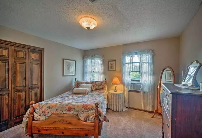 Dayton Home W/ Pool & Deck On 37 Private Acres!