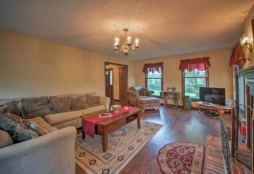 Dayton Home W/ Pool & Deck On 37 Private Acres!