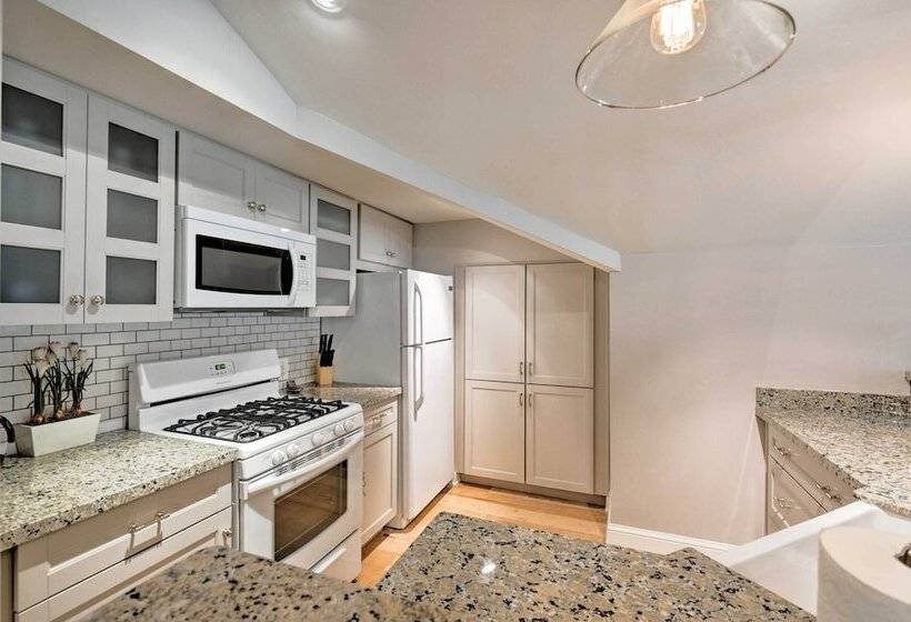 Pet Friendly Phoenix Retreat ~ 5 Mi To Downtown!