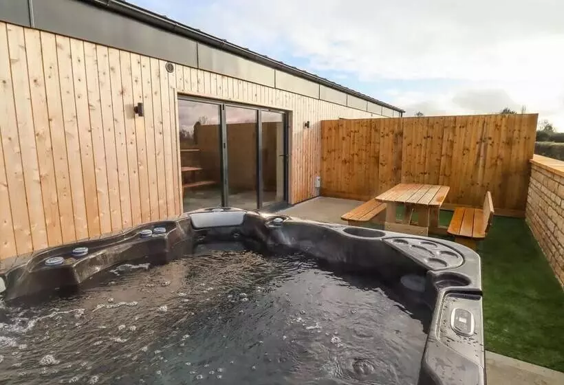 Residenssi 1 Bears Court Little Rissington