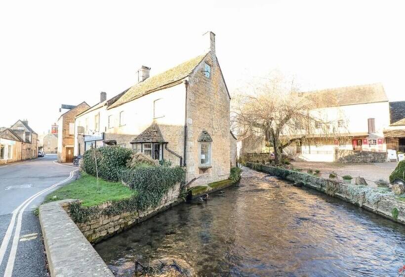 Резиденция 1 Bears Court Little Rissington