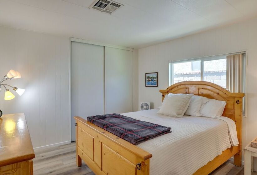 Riverfront Bullhead City House W/ Balcony!