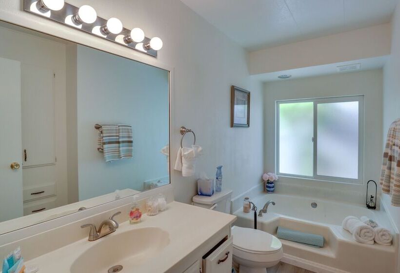 Riverfront Bullhead City House W/ Balcony!