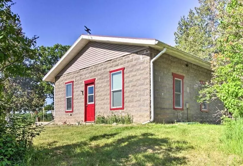 Rural Pine River Cabin: Snowmobile + Snowshoe