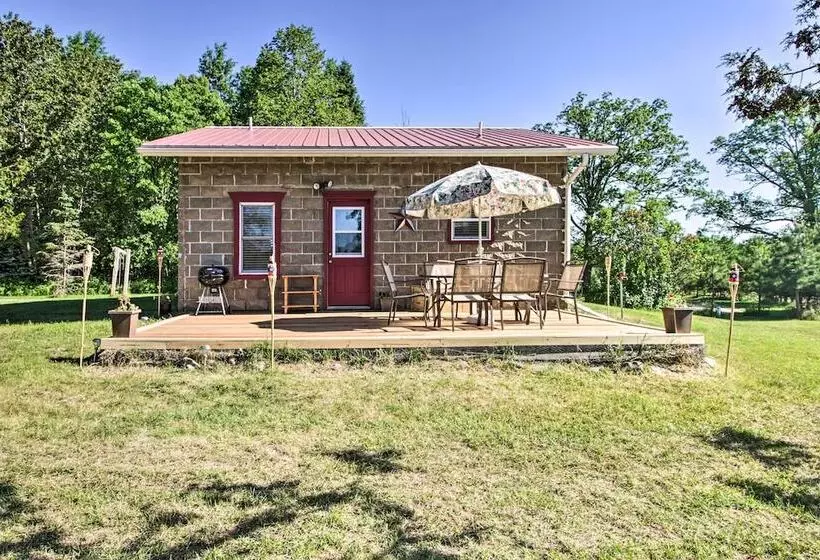 Rural Pine River Cabin: Snowmobile + Snowshoe