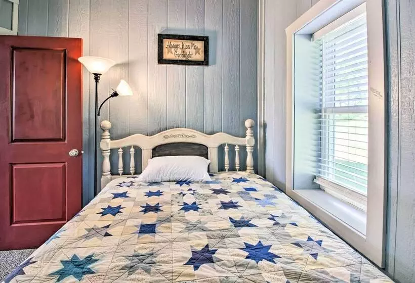 Rural Pine River Cabin: Snowmobile + Snowshoe