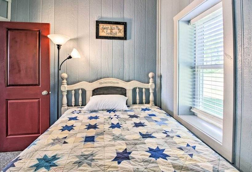 Rural Pine River Cabin: Snowmobile + Snowshoe