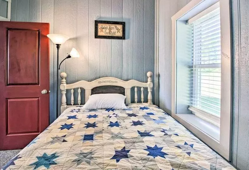 Rural Pine River Cabin: Snowmobile + Snowshoe