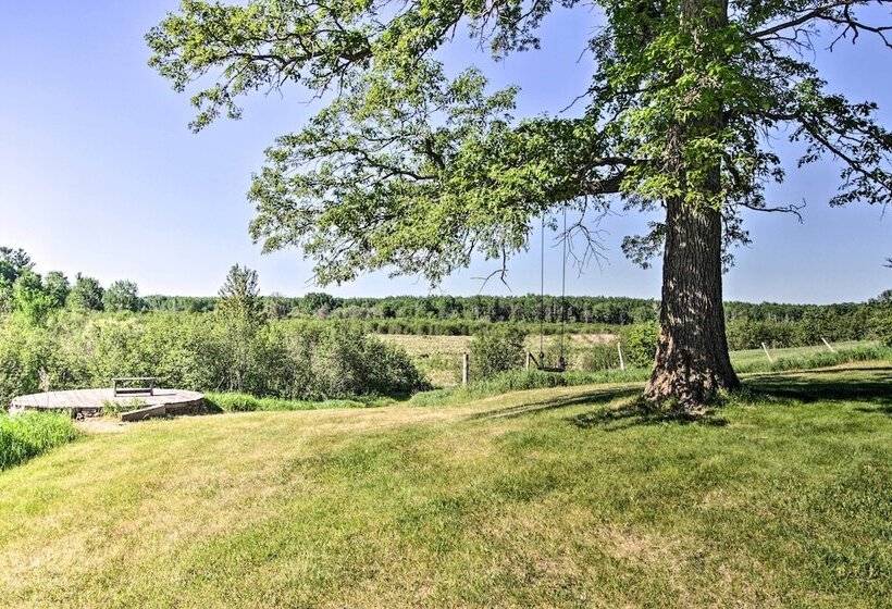 Rural Pine River Cabin: Snowmobile + Snowshoe