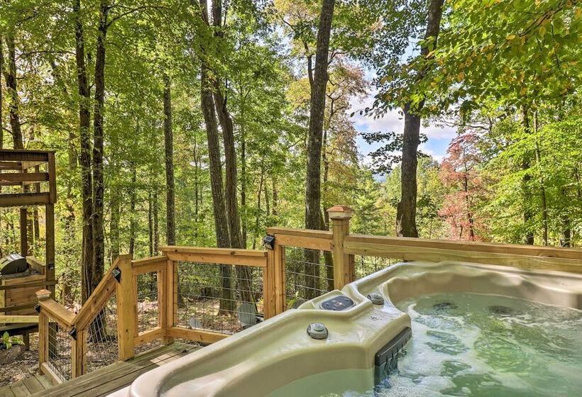 Sapphire Valley Cabin W/ Private Mountain Views!