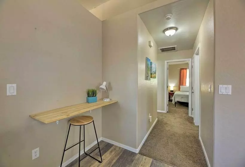 Fenced Yard, Fire Pit: Quiet Show Low Home!