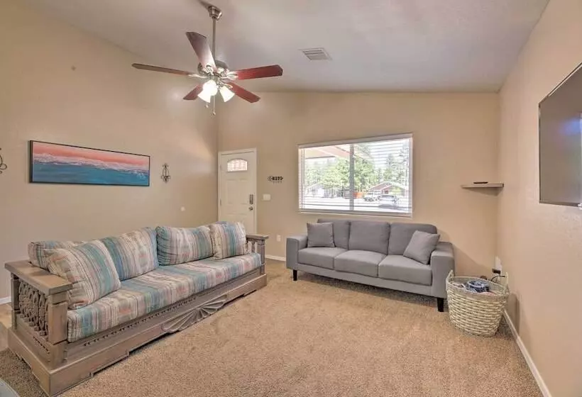 Fenced Yard, Fire Pit: Quiet Show Low Home!