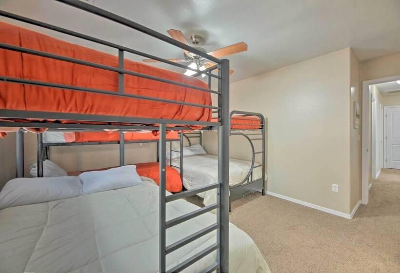 Fenced Yard, Fire Pit: Quiet Show Low Home!