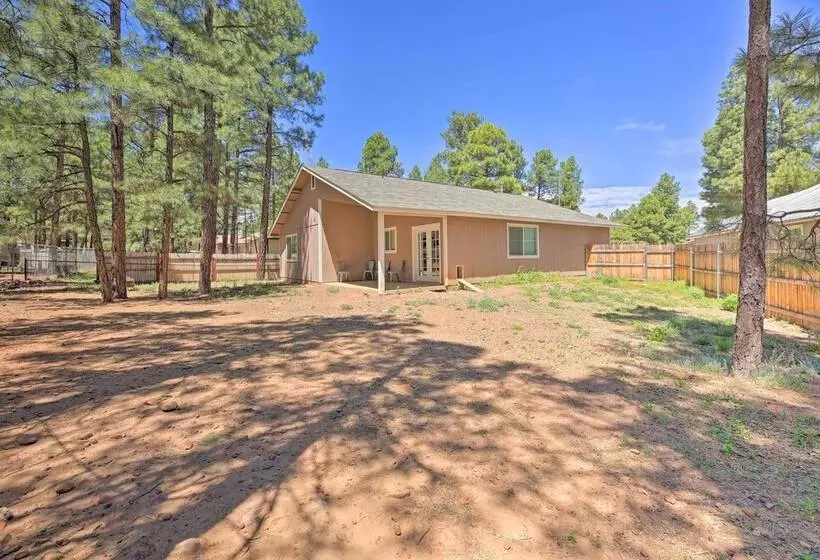 Fenced Yard, Fire Pit: Quiet Show Low Home!