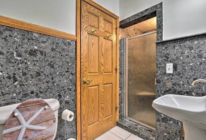 Spacious Algonac Home W/ St Clair River Views