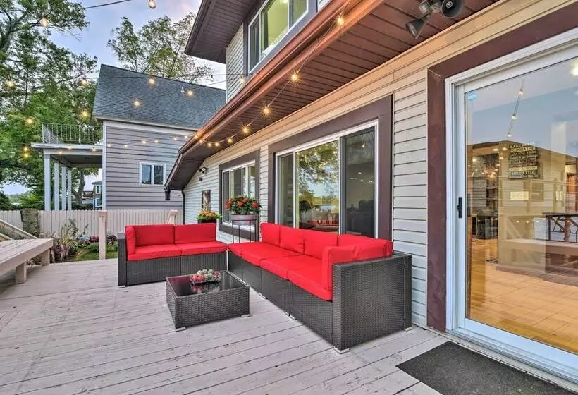 Spacious Algonac Home W/ St Clair River Views