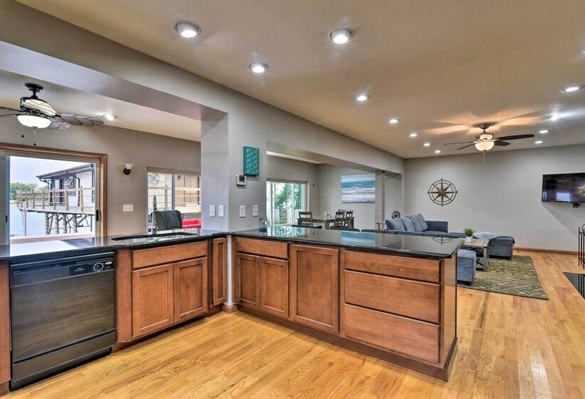 Spacious Algonac Home W/ St Clair River Views