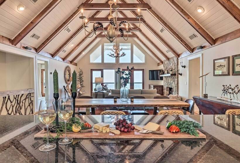 Stunning Highlands Escape W/ Fireplace & Game Room