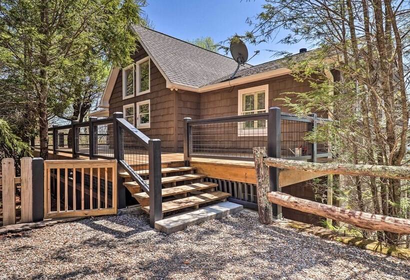 Stunning Highlands Escape W/ Fireplace & Game Room