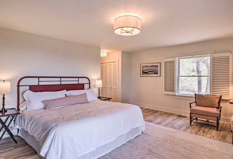 Stunning Highlands Escape W/ Fireplace & Game Room