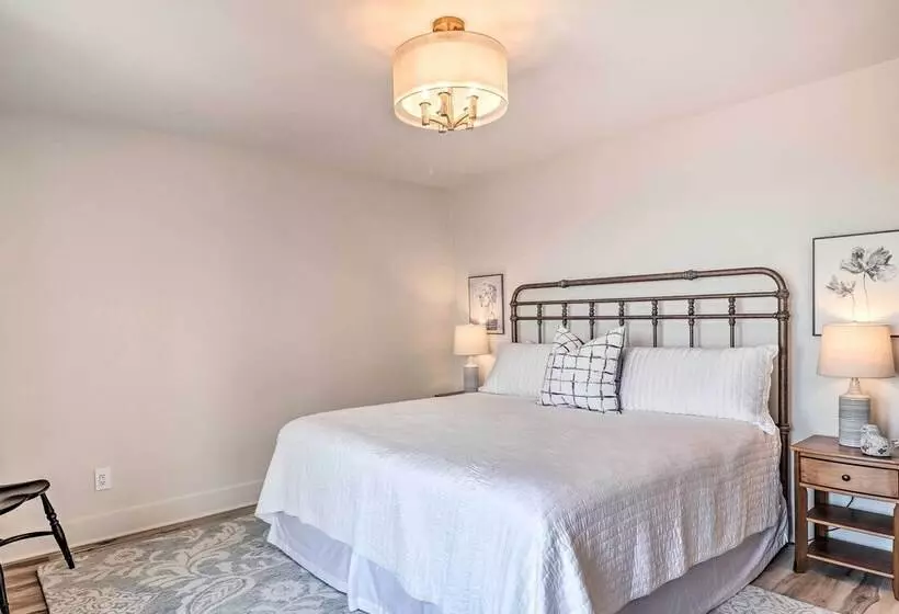 Stunning Highlands Escape W/ Fireplace & Game Room