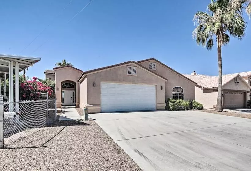 Sun Soaked Colorado River Haven   Walk To Beaches!