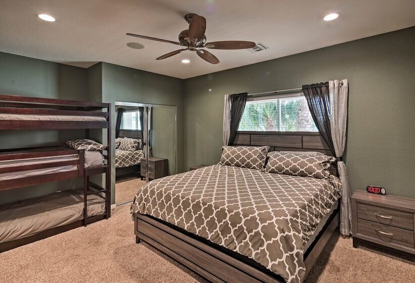 Sun Soaked Colorado River Haven   Walk To Beaches!