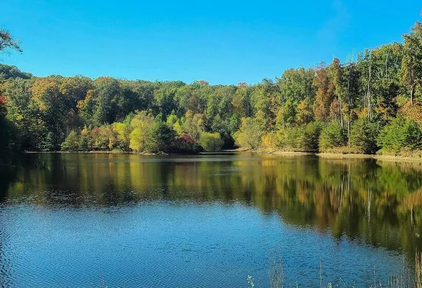 Underwood Home W/ 40 Acres: Fire Pit, Private Lake