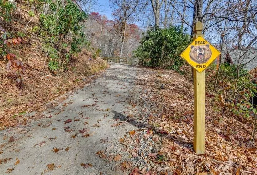 Villa Labri: Magical Maggie Valley Escape!