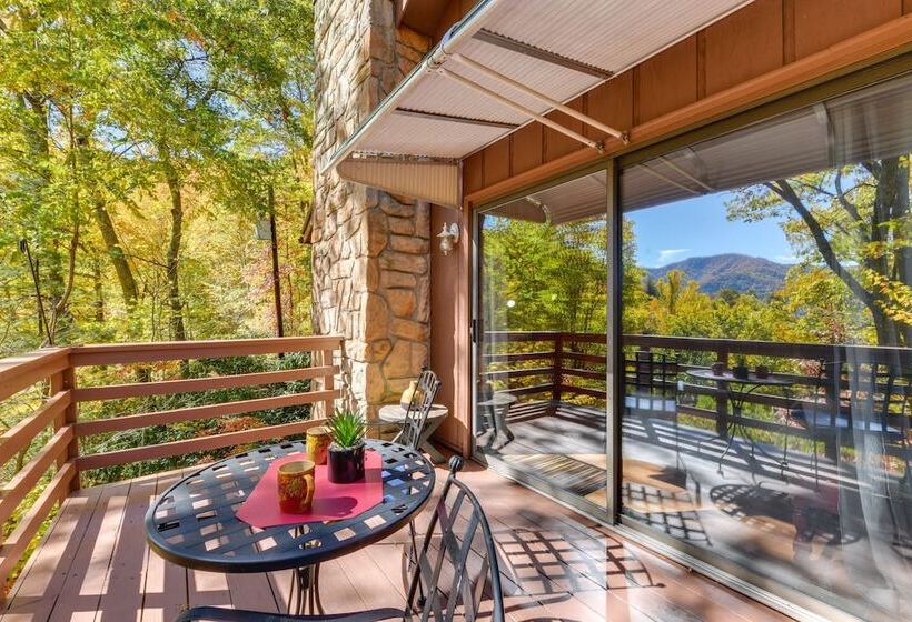 Villa Labri: Magical Maggie Valley Escape!