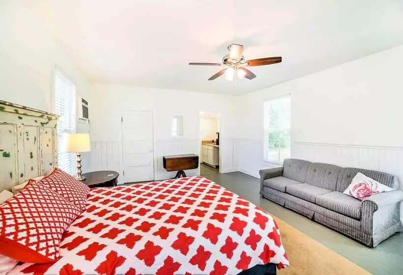 Waterfront Perdido Beach House W/ Canoes & Kayaks!