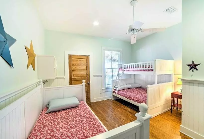 Waterfront Perdido Beach House W/ Canoes & Kayaks!