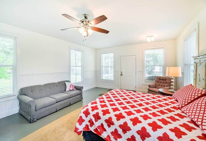 Waterfront Perdido Beach House W/ Canoes & Kayaks!