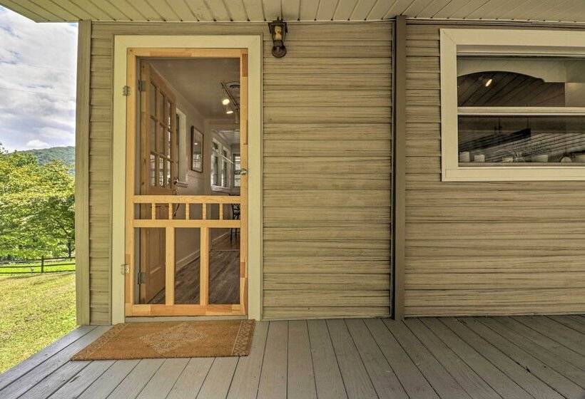 Candler Cabin W/ Deck & Mount Pisgah Views!