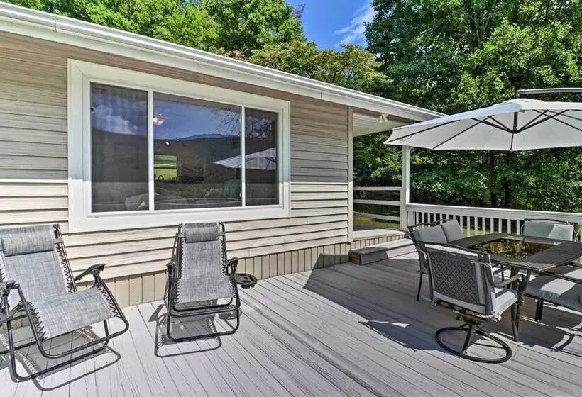 Candler Cabin W/ Deck & Mount Pisgah Views!