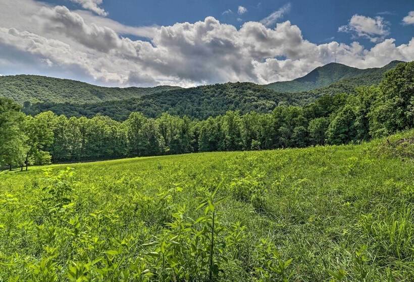 Candler Cabin W/ Deck & Mount Pisgah Views!