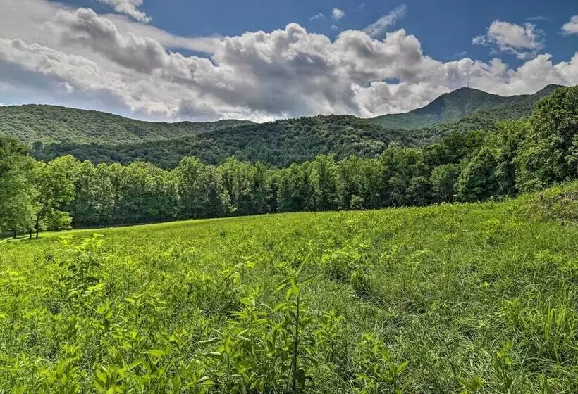 Candler Cabin W/ Deck & Mount Pisgah Views!