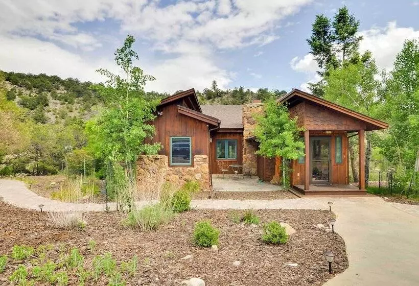 Buena Vista Retreat: Steps To Arkansas River!